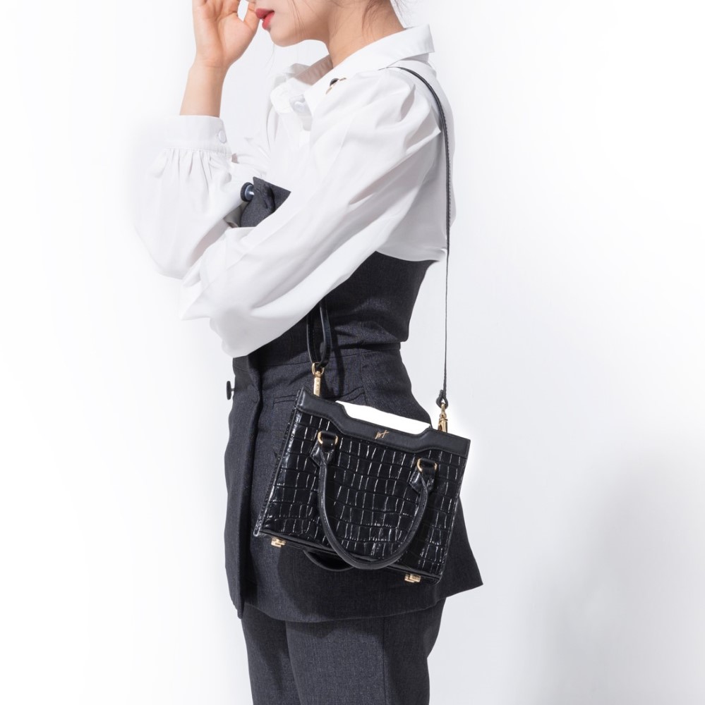 túi nữ charlotte đen 7