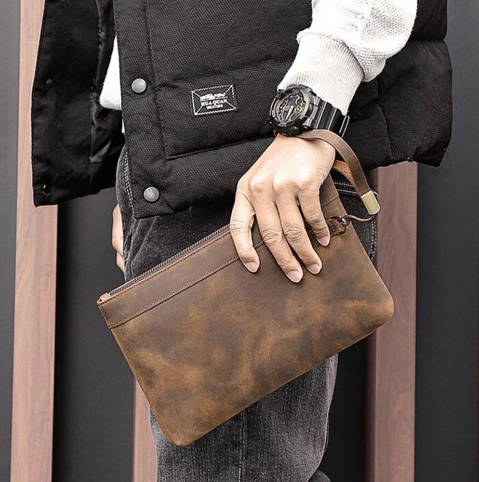 mua clutch cầm tay nam ở đâu đẹp 1